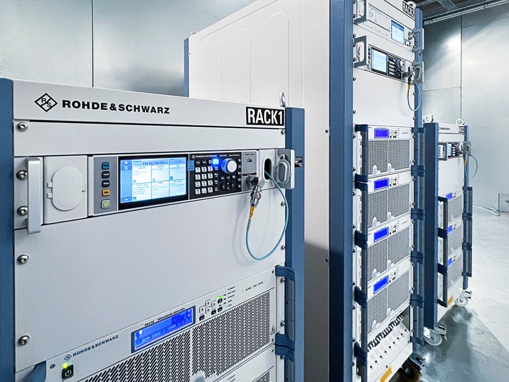 Rohde & Schwarz équipe les laboratoires de test du nouveau siège social européen du groupe CSA