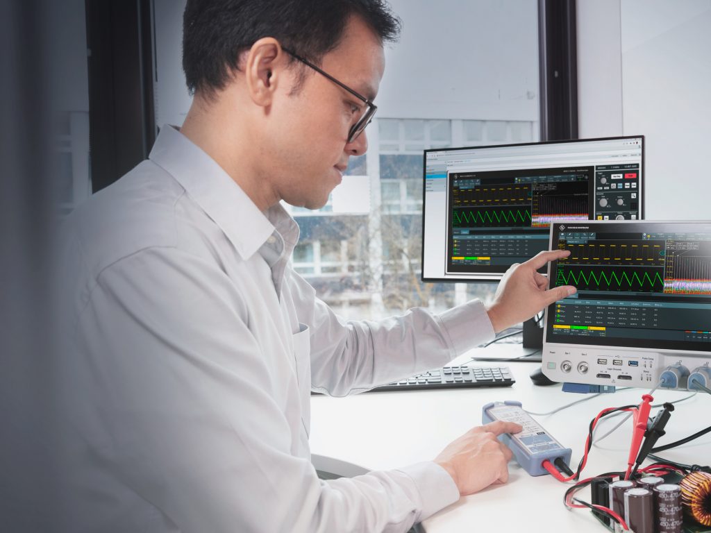 Les Oscilloscope Days de Rohde & Schwarz intègrent une Ecole de la mesure